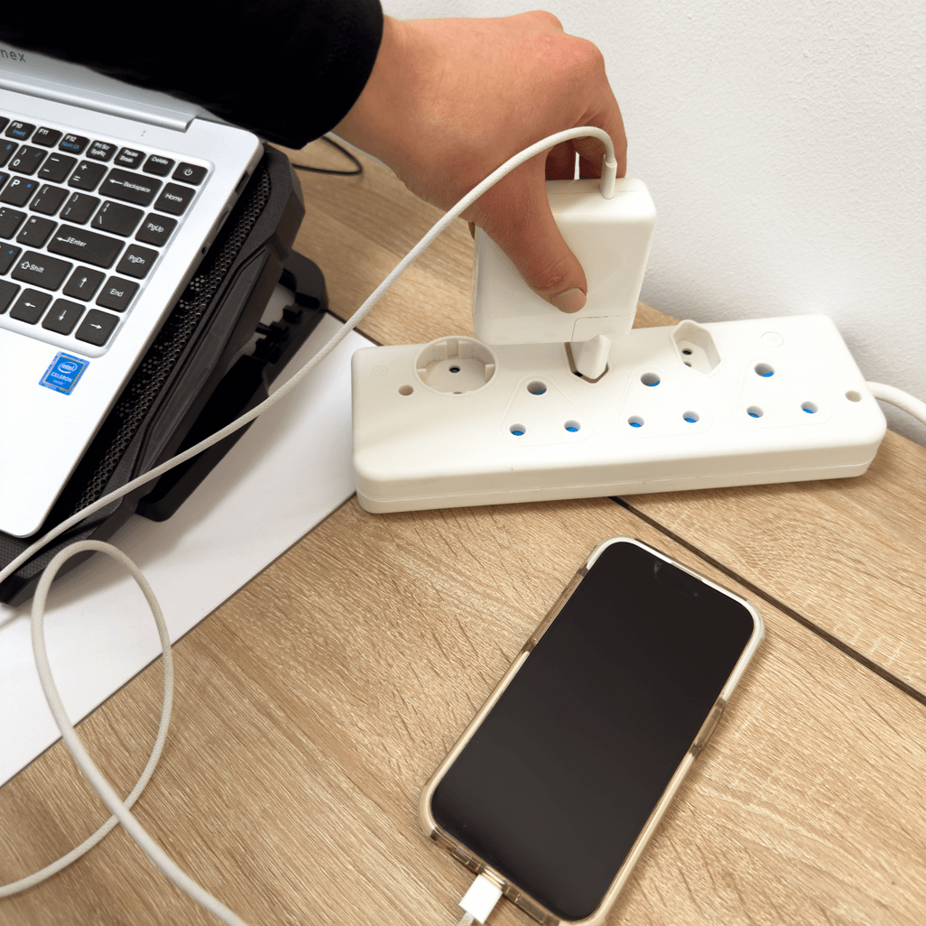 Ellies 6 Way Basic Multiplug