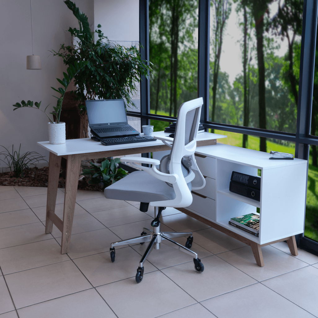 Everfurn Dakota Ergo Mid Back